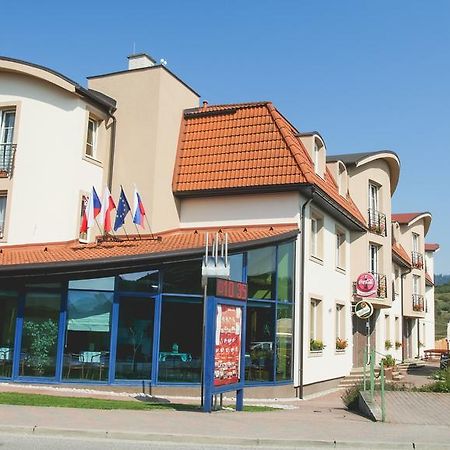 Penzion Fontana Bešeňová Exteriör bild