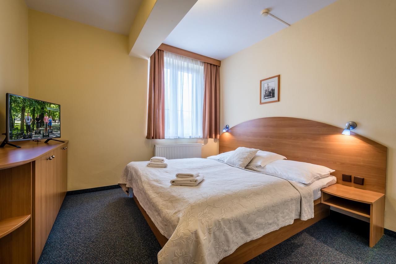 Penzion Fontana Bešeňová Exteriör bild