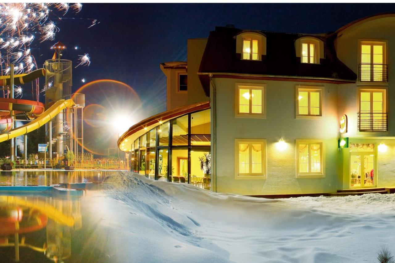 Penzion Fontana Bešeňová Exteriör bild